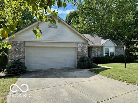 890 Preakness Drive, Greenwood, IN 46143