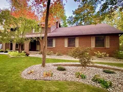 1419 Whitehall, Midland, MI 48642