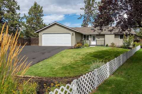 748 SE Breitenbush Lane, Bend, OR 97702