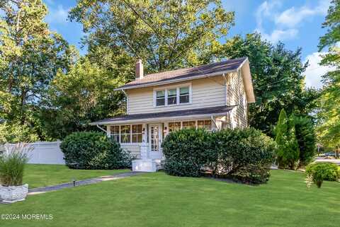 446 Roosevelt Avenue, Oakhurst, NJ 07755