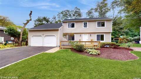 2 Justin Avenue, Dix Hills, NY 11746