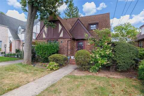 1559 Kenneth Avenue, Baldwin, NY 11510