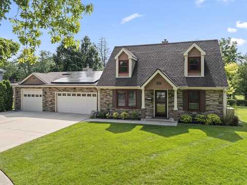 230 N Forest Court, Palatine, IL 60074