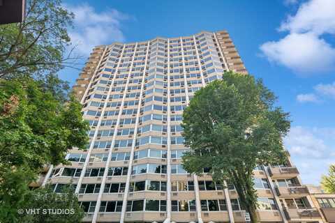 555 W Cornelia Avenue, Chicago, IL 60657