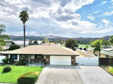 41587 Lomas Street, Hemet, CA 92544