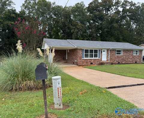 1112 Garden Drive, Scottsboro, AL 35768