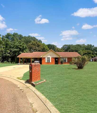 102 Corine Cove, Grenada, MS 38901