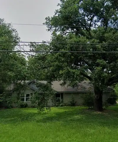 101 Meadow Lane, Groesbeck, TX 76642