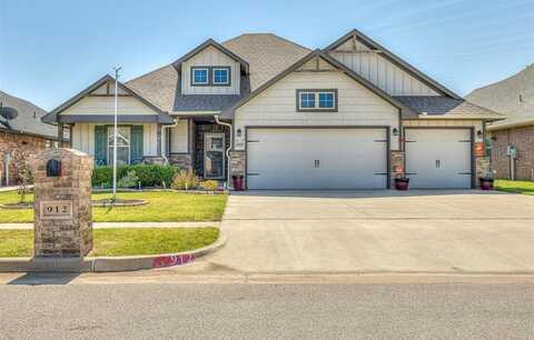 912 NE 34th Terrace, Moore, OK 73160