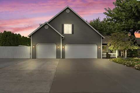 4623 Mountain Meadow Rd, West Richland, WA 99353