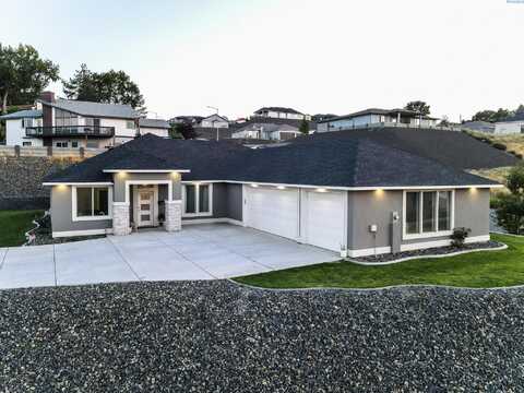 4473 King Drive, West Richland, WA 99353