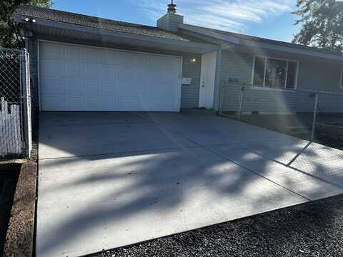 809 Adams St, Richland, WA 99352