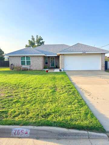 706 Frank Davis Ave, Coahoma, TX 79511