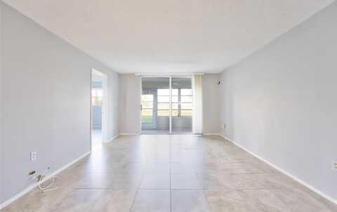 7991 N Sunrise Lakes Dr N, Sunrise, FL 33322