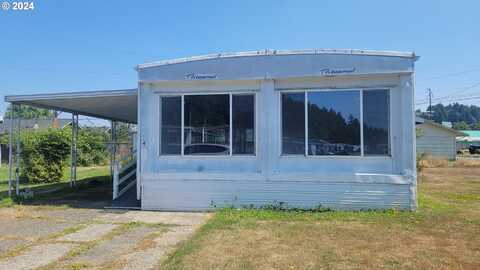 1413 HAWTHORNE AVE, Reedsport, OR 97467