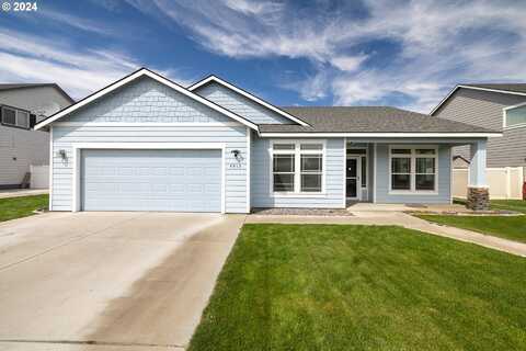 4913 Pamplona DR, Pasco, WA 99301