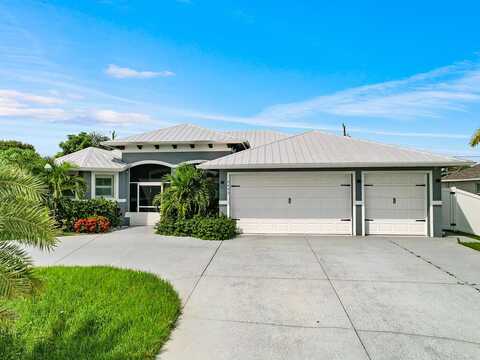 3453 SE Hart Circle, Port Saint Lucie, FL 34984