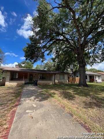 1305 Greer, San Antonio, TX 78210