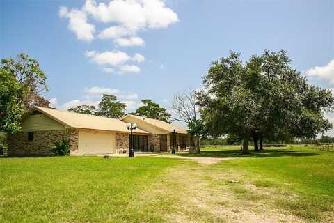 13150 Schoenemann Road, Carmine, TX 78932