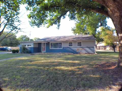 1902 E 15th, Winfield, KS 67156