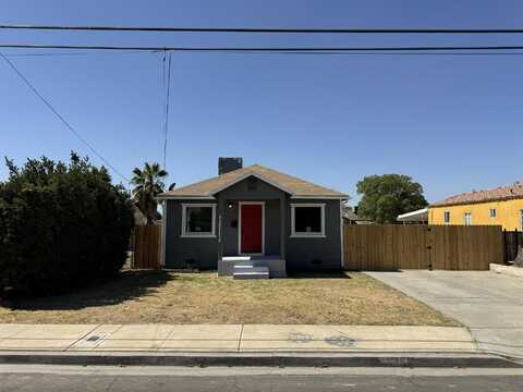 1046 N White Street, Hanford, CA 93230