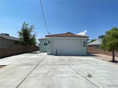 2127 Kingman Avenue, Kingman, AZ 86401