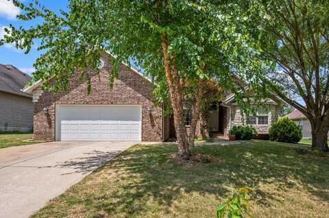 4921 S Tanager Avenue, Battlefield, MO 65619