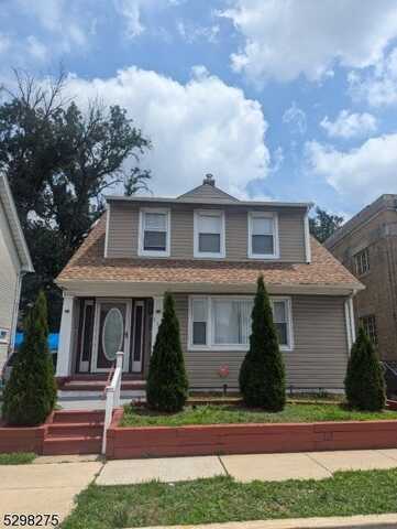 158 N Oraton Pkwy, East Orange, NJ 07017