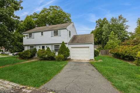 25 Baltusrol Way, Millburn, NJ 07078