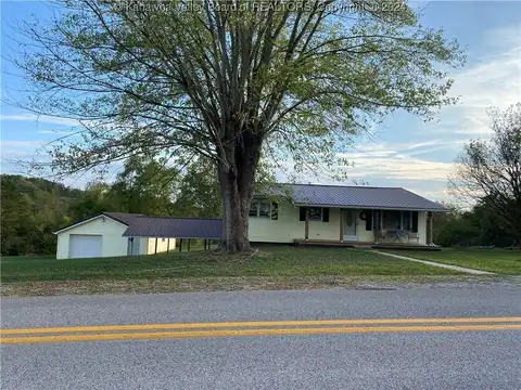 421 Evergreen Hills Road, Cottageville, WV 25239