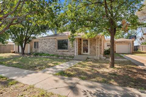 707 77th Street, Lubbock, TX 79404