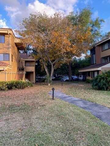 15545 N Miami Lakeway N, Miami Lakes, FL 33014