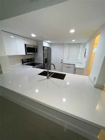 2810 NE 201st Ter, Aventura, FL 33180