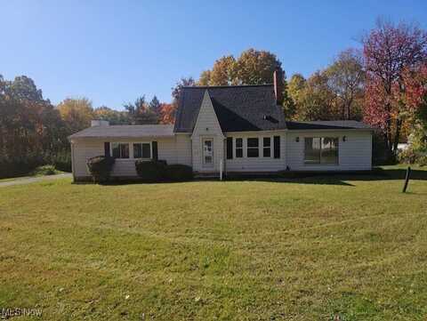 838 Nesbitt Road, Sagamore Hills, OH 44067