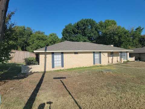 549 Sharp Drive, DeSoto, TX 75115