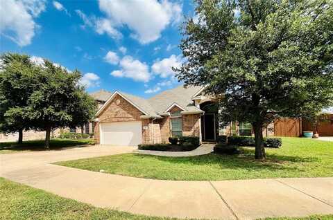 11 Beechcreek Drive, Edgecliff Village, TX 76134