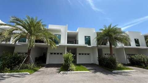 2526 Pierce Street, Hollywood, FL 33020