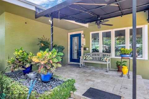 1716 NE 27th Dr, Wilton Manors, FL 33334