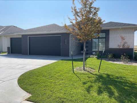 8373 Waterway Ct, Maize, KS 67101