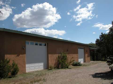 4 Red Hills, Santa Fe, NM 87505