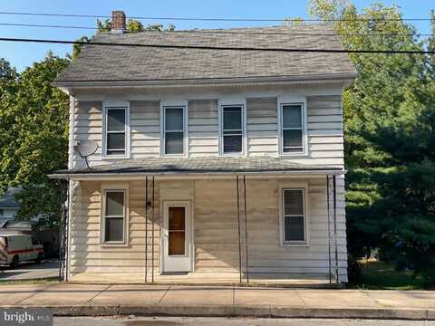 100 E MAIN STREET, WINDSOR, PA 17366