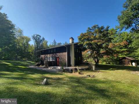 2550 FINN ROAD, PERKIOMENVILLE, PA 18074