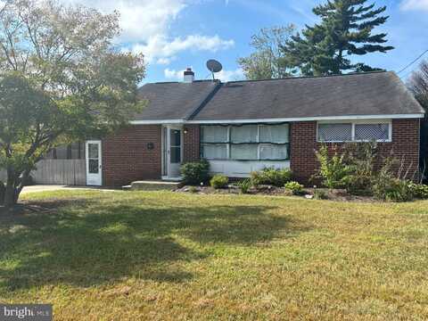 17 HOLLY DRIVE, WOODBURY, NJ 08096