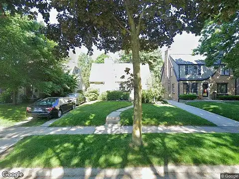 Shoreland, MILWAUKEE, WI 53217