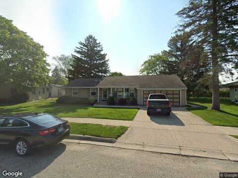 Beverly, WEST BEND, WI 53090