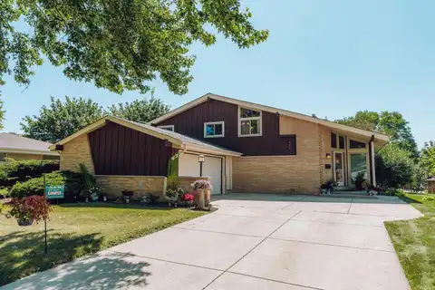 Thornridge, GREENDALE, WI 53129