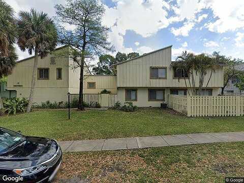 21St, LAUDERHILL, FL 33313