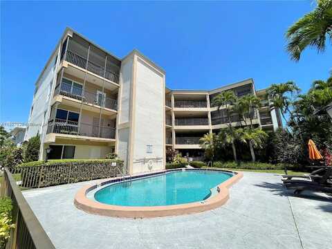 Diana, HALLANDALE BEACH, FL 33009