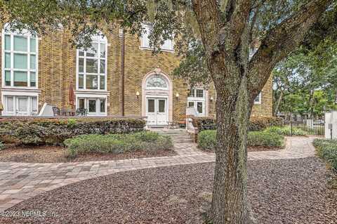 College, JACKSONVILLE, FL 32204