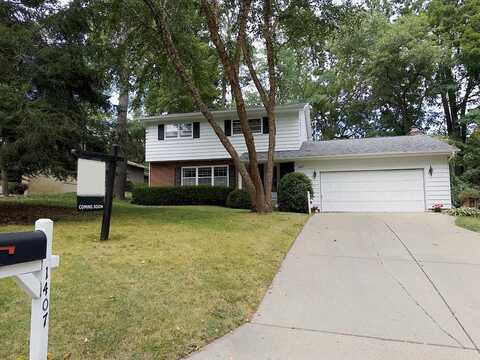 Joyce, MONONA, WI 53716